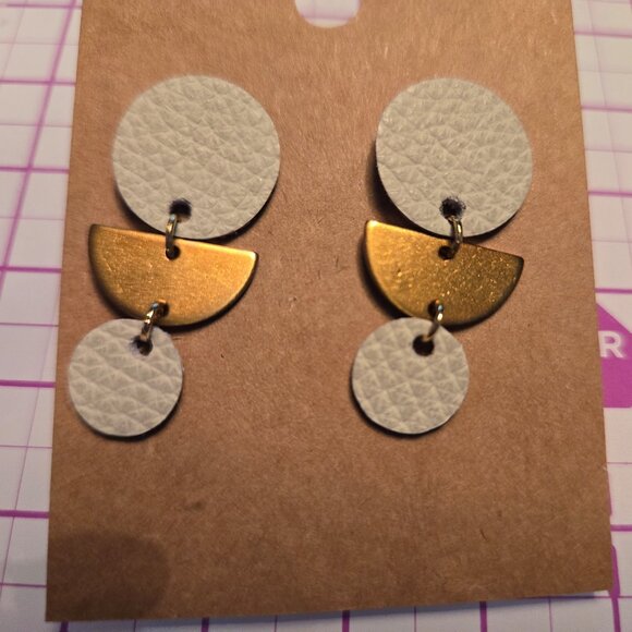 Jewelry - 4/$20 Cream Leather Stud Earrings - NEW